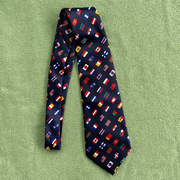 World Flags Tie - “World Flags” NWOT by Brother’s - Picture 2 of 4